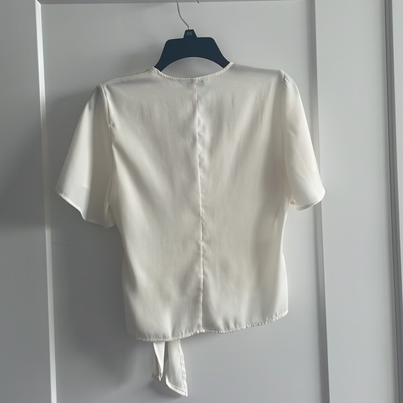 Express Tie Blouse - Picture 6 of 7